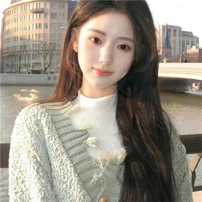 深深腥红